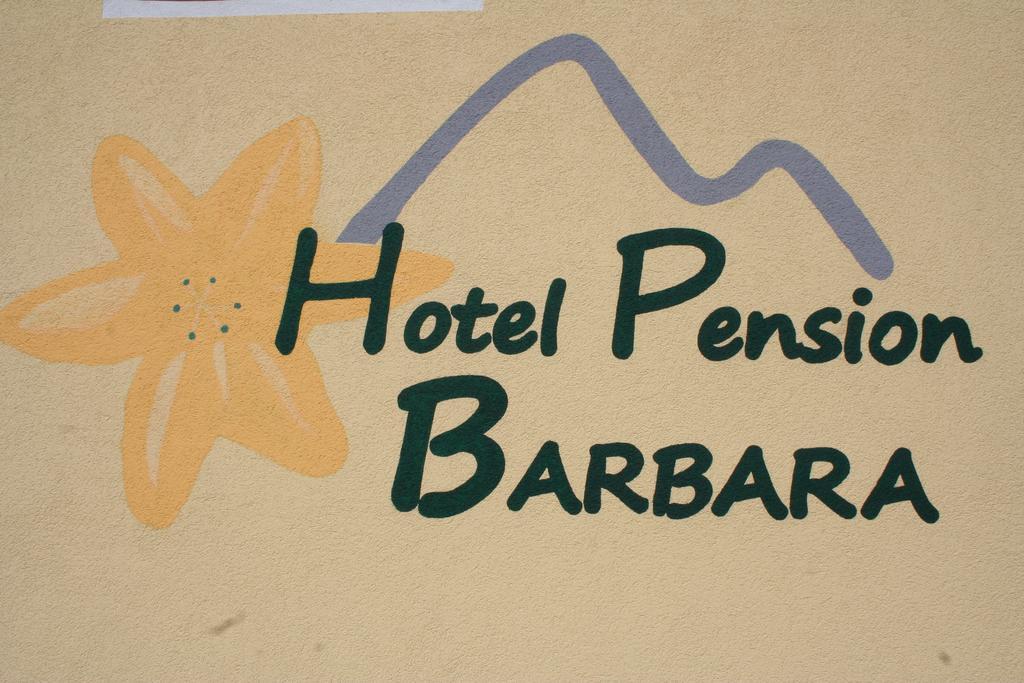 Hotel Pension Barbara Sankt Martin am Tennengebirge Exterior foto