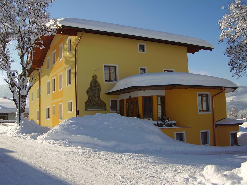 Hotel Pension Barbara Sankt Martin am Tennengebirge Exterior foto